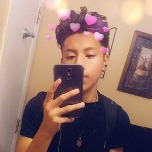 Meet your Posher, Moises